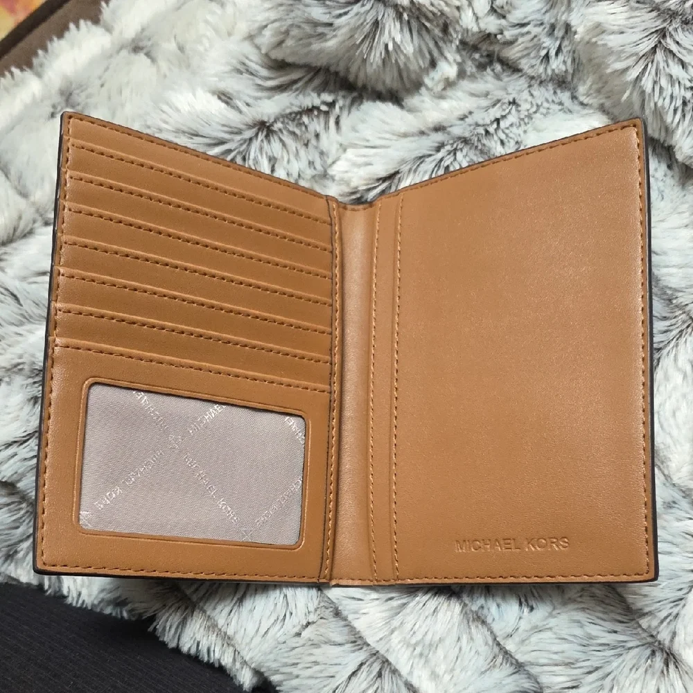 Michael Kors Signature Passport Holder - Picture 2 of 3